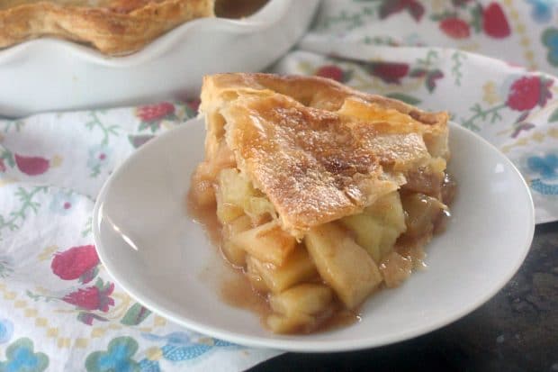 Mastering Pie Baking: How to Choose the Perfect Pie Tin?